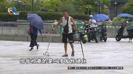 DƬ